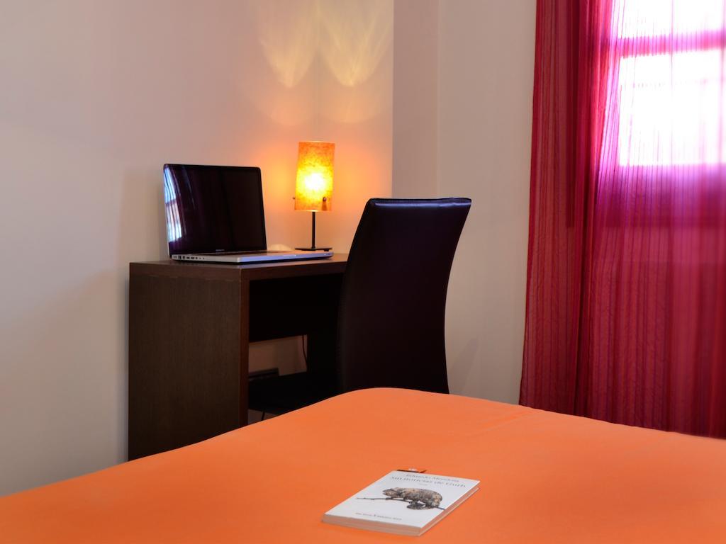 Hostal Bajo La Muralla Θαμόρα Δωμάτιο φωτογραφία